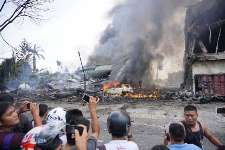 سقوط هواپیمای نظامی اندونزی با 113سرنشین / 38 کشته تا این لحظه