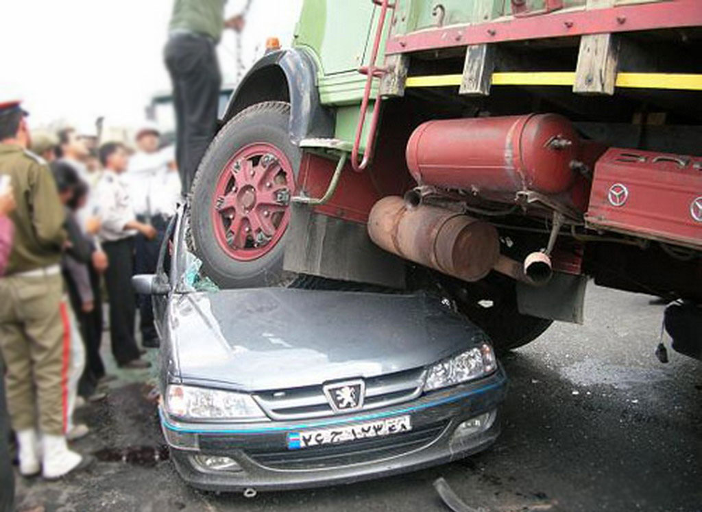 هشداری که باید جدی گرفته شود: کشته شدن بیش از 4 هزار نفر در تصادفات رانندگی فقط در شهر ها / اصفهان و تهران رکوردار بیشترین تلفات موتور سوران