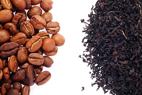 قهوه در برابر چای؛ کدام یک برای سلامت شما بهتر است؟