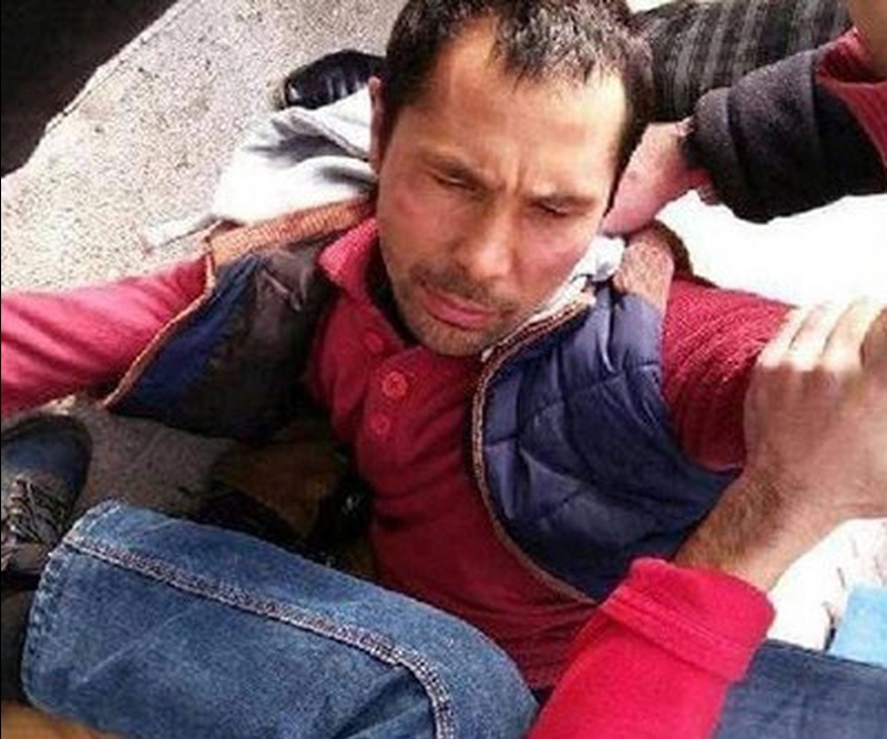 کتک خوردن مرد شبیه به تروریست عامل حمله استانبول (+عکس)
