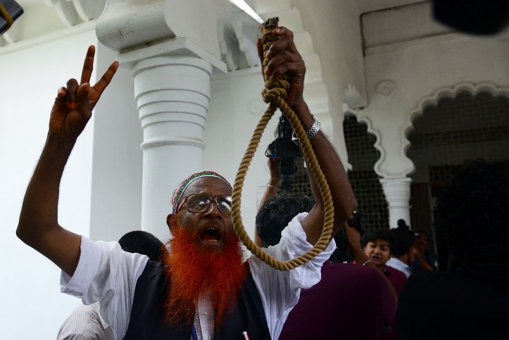 اعدام رهبر اسلامگرایان در بنگلادش به خاطر جنایت جنگی (+عکس)