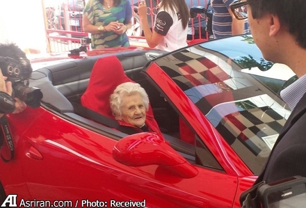 سورپرایز یک پیرزن در تولد 104 سالگی (+عکس)