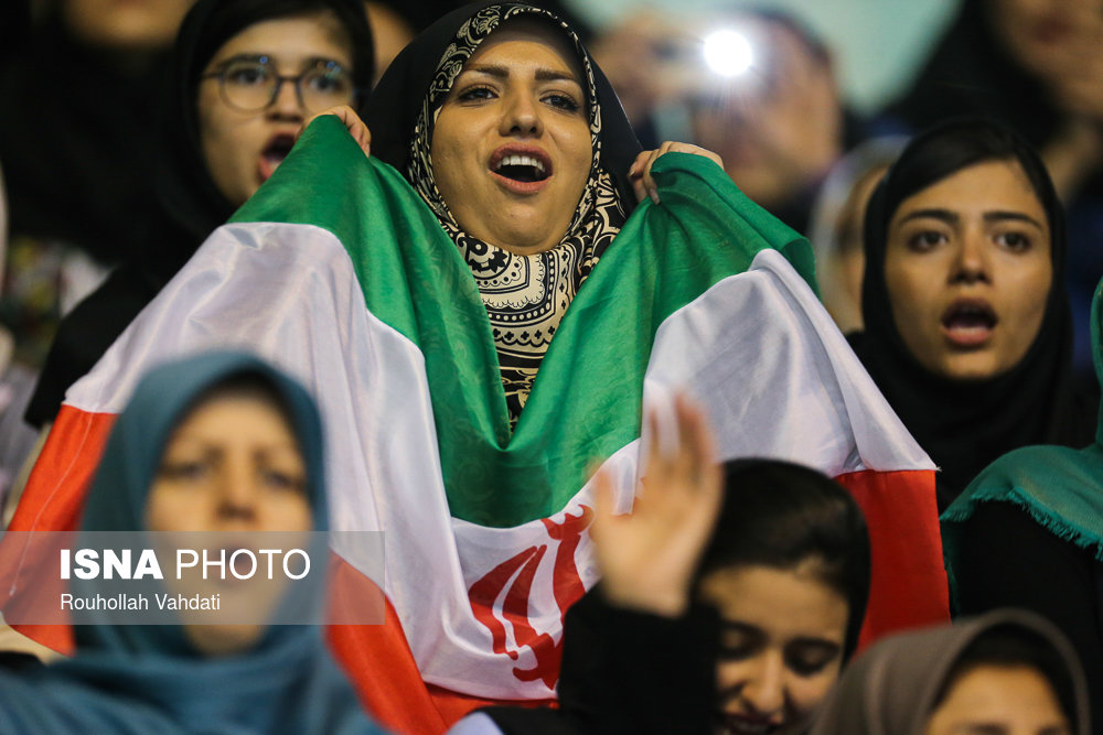 بانوان ایرانی شاهد دیدار ایران-ایتالیا(+گزارش تصویری)