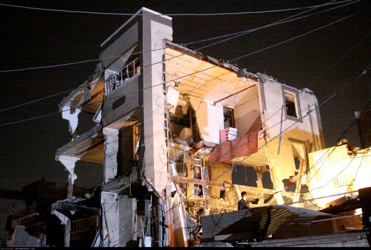 انفجار گاز در اهواز و تخریب 3 منزل مسکونی (+عکس)
