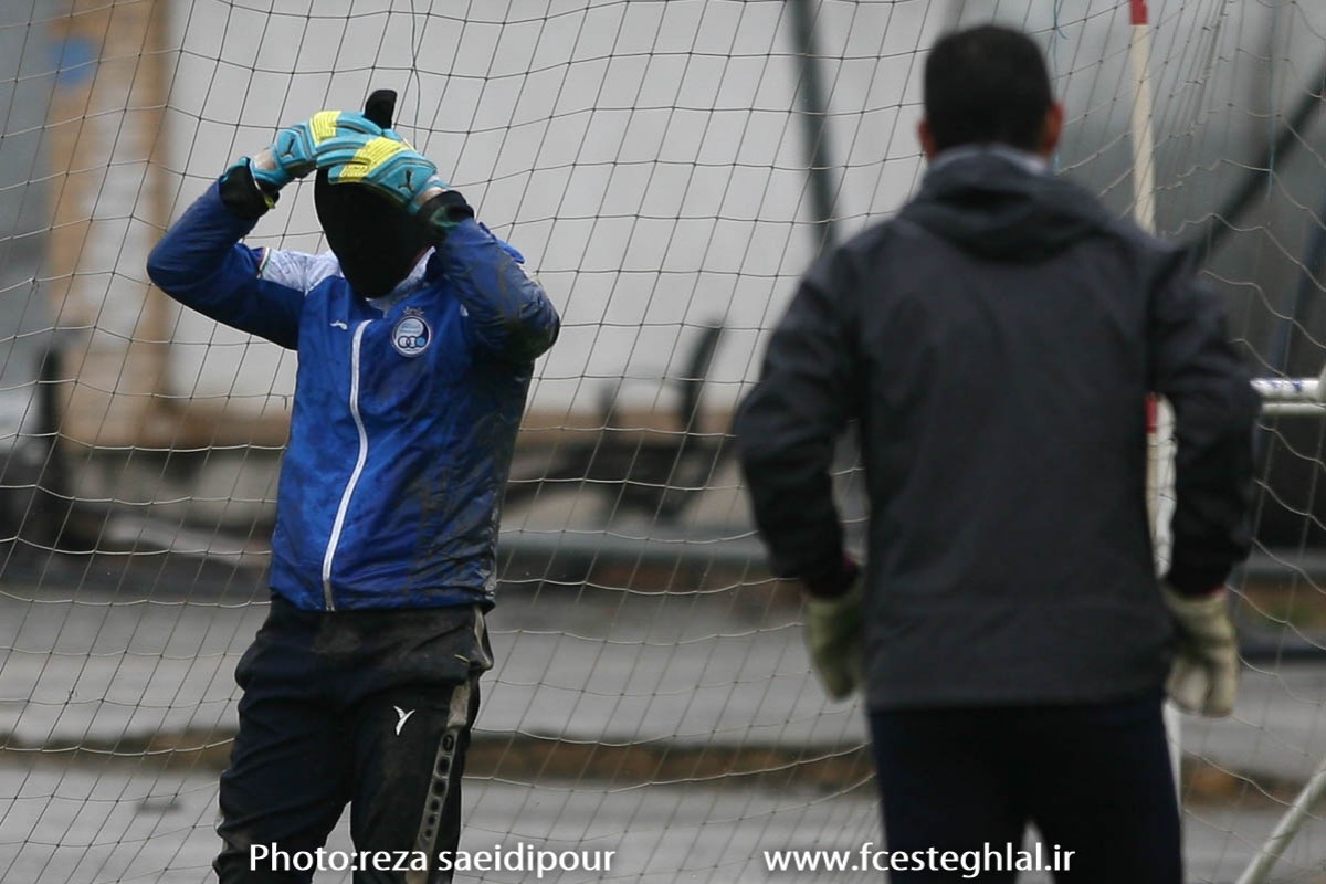گل بازی آبی ها در غیاب منصوریان(+گزارش تصویری)