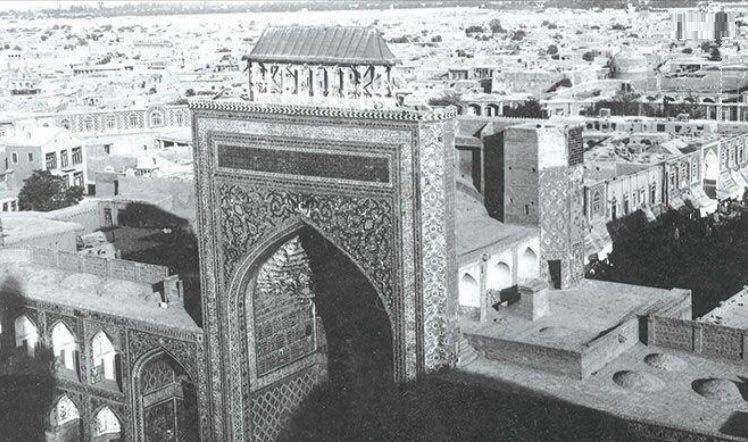 نقاره&zwnj;خانه صحن انقلاب؛ سال ۱۳۲۵ (عکس)
