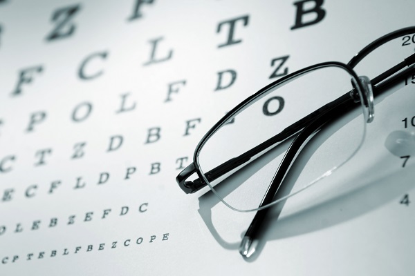 8 دلیل شایع کم بینایی