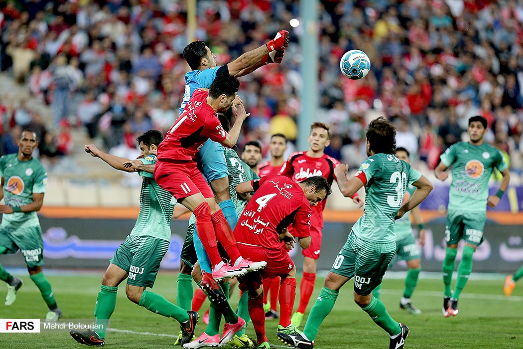 ذوب آهن 3 - 3 پرسپولیس / بازگشت قرمزها با دو گل طارمی(+عکس)
