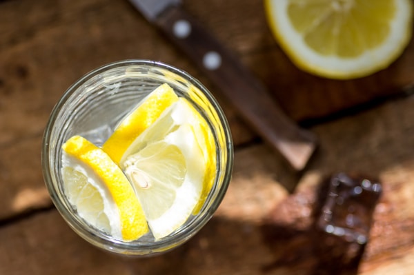 آیا آب لیمو به کاهش وزن کمک می‌کند؟