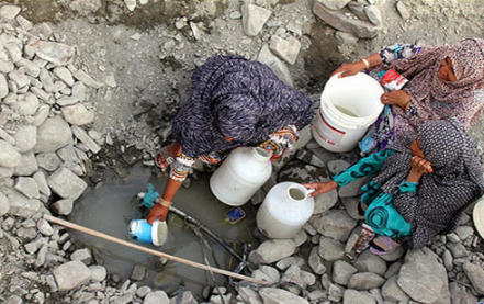 تهیه آب ژرف از عمق 1000 متری 18 ماه زمان می برد/امکان تامین ارزان تر آب سیستان و بلوچستان با حفر چاه 300 متری /