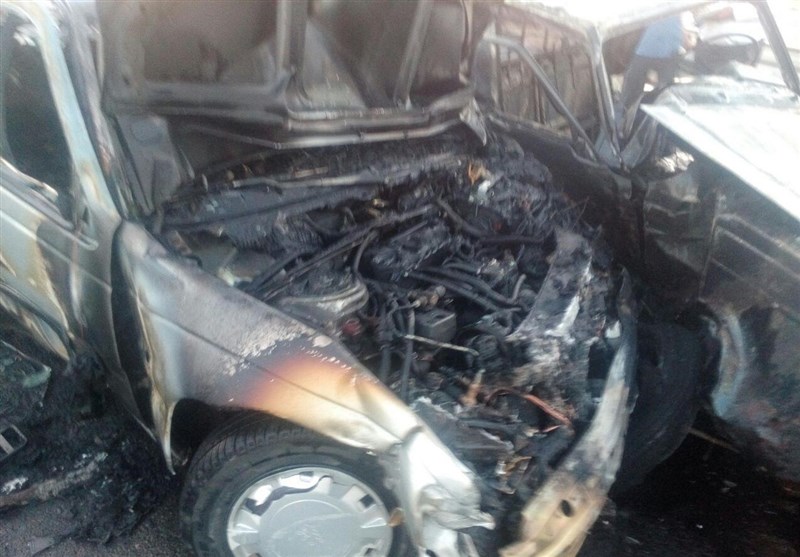 مصدومیت 6 نفر در تصادف جاده ازنا ـ الیگودرز/ 2 خودرو در آتش سوخت (+عکس)