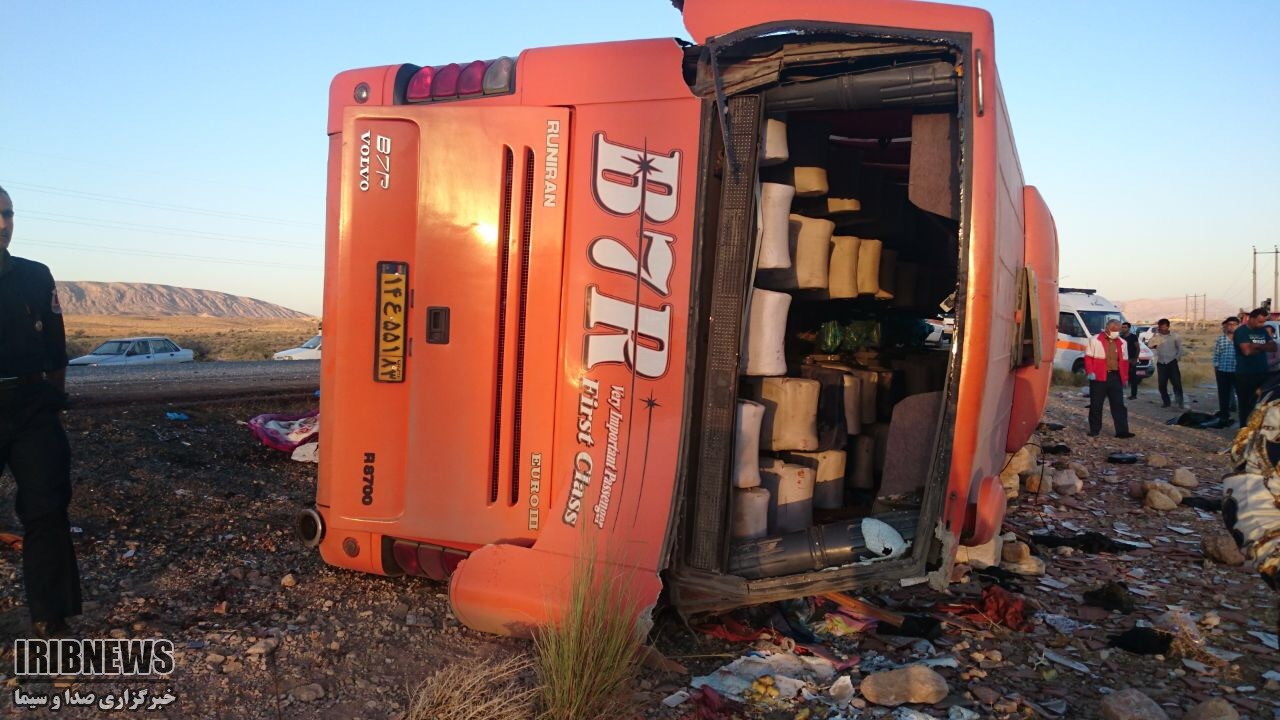 اتوبوس دانش آموزان هرمزگانی، استاندارد جدید تولید را نداشت/تا درآمد راننده کم است تصادف زیادی داریم