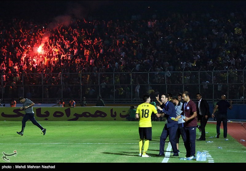 استقلال و شوق هواداران فوتبال جم