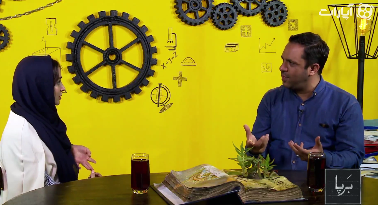 آشپزی نیتروژنی یک بازیگر در برنامه&zwnj;ای علمی