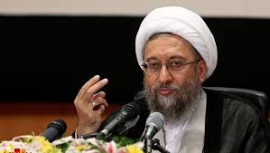 آملی لاریجانی: عفو 50 هزار زندانی