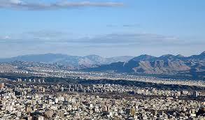 رانش کوه در شهرکرد / یک بلوک ساختمانی در معرض خطر