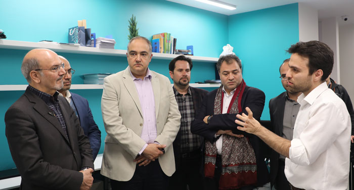 نباید بگذاریم ذهن&zwnj; استارتاپ&zwnj;ها درگیر حاشیه شود