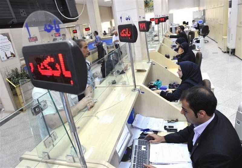 مشتریان بانک&zwnj;ها برای اجرای قانون بخشش جرایم وام سرگردانند