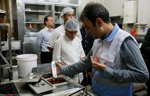 بازرسی تیم های بهداشت از ۳۱ هزار مرکز طبخ غذا