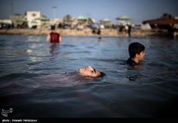 شناکردن در ساحل مازندران در روز دوشنبه ممنوع است