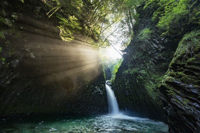 پرتگاه طلایی در ژاپن (+عکس)