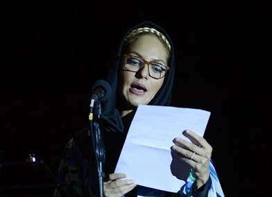 رد اظهارات مهناز افشار / سلبریتی&zwnj;ها در درمان دخالت نکنند