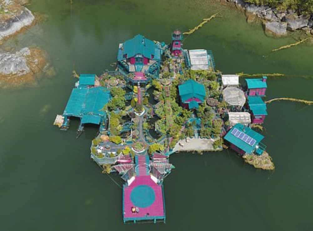 خانه&zwnj;ای رویایی وسط دریاچه&zwnj; (+عکس)