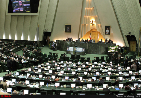 خانه از پای بند ویران است، برخی از نمایندگان ما در بند نقش ایوان&zwnj;اند