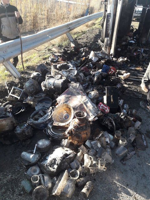 وانت دست فروش در آتش سوخت (+عکس)