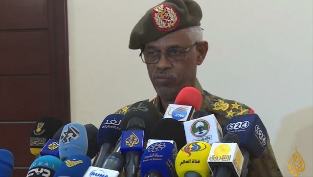 وزیر دفاع سودان: شورای عالی نظامی برای دو سال کشور را اداره کرده و سپس انتخابات برگزار می&zwnj;شود