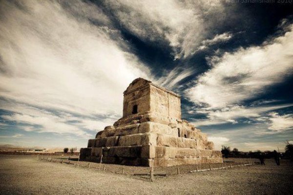 مجموعه میراث جهانی پاسارگاد را به شیوه VR ببینید