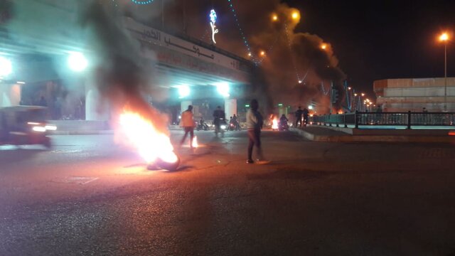 ادامه اعتراضات در عراق و بسته شدن مسیرها