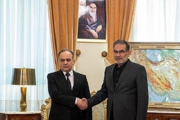 دیدار نخست&zwnj;&zwnj;وزیر سوریه با دریادار شمخانی