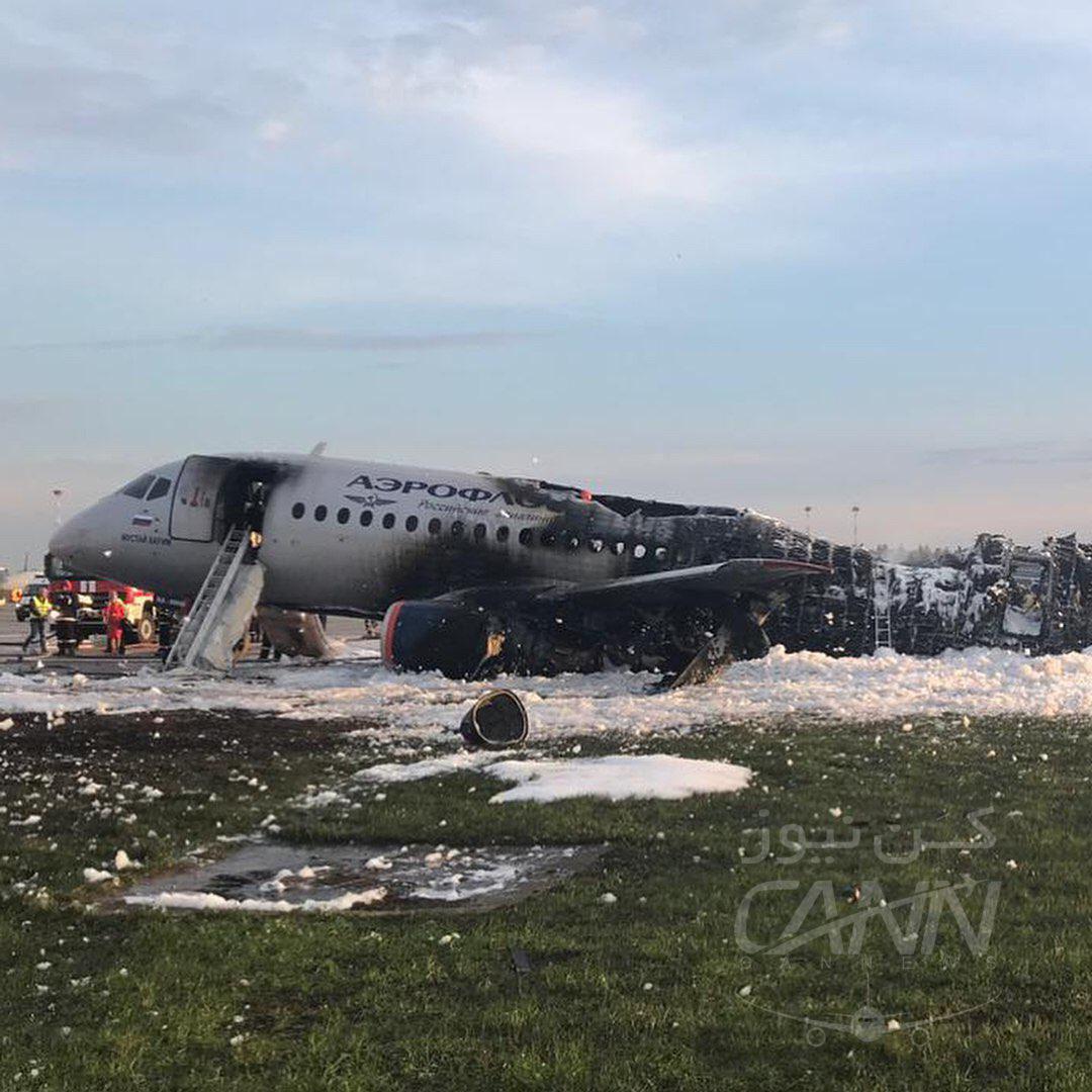 آتش سوزی یک هواپیما در روسیه/ تعدادی کشته و زخمی (+عکس و فیلم)