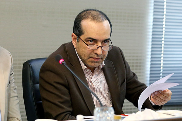 حسین انتظامی خبر از اصلاح نظام&zwnj;نامه اکران داد/ تشکر از منتقدان