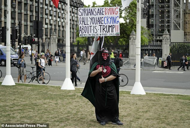 لندن برای تظاهرات گسترده علیه ترامپ آماده می‌شود (+ عکس)
