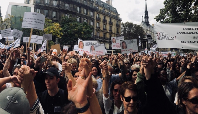 تظاهرات پاریس: به خشونت علیه زنان پایان دهید/ 74 زن توسط همسران خود کشته شدند