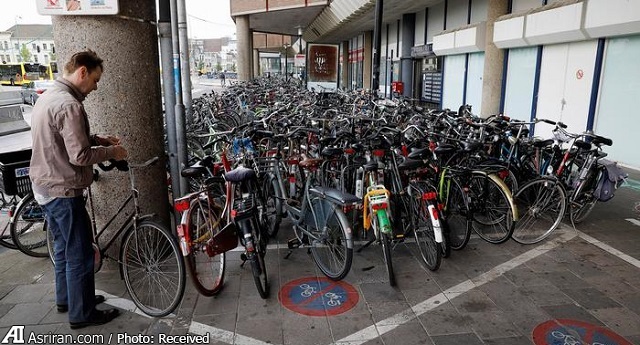 بزرگترین پارکینگ دوچرخه جهان در هلند! (+تصاویر)