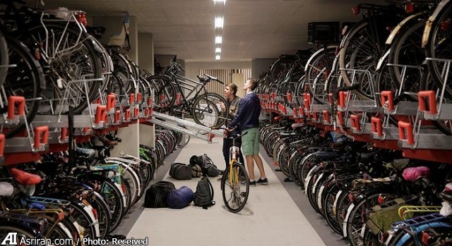 بزرگترین پارکینگ دوچرخه جهان در هلند! (+تصاویر)