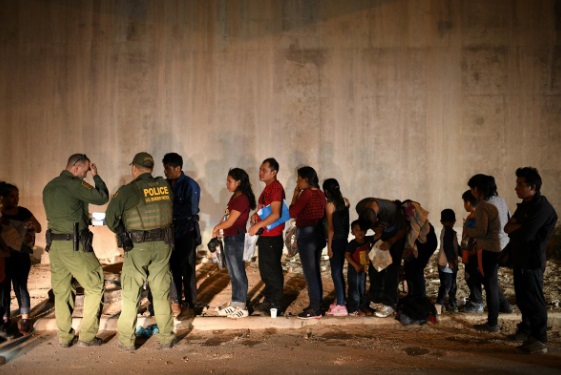 شکایت منطقه واشنگتن و  19  ایالت و آمریکایی علیه ترامپ