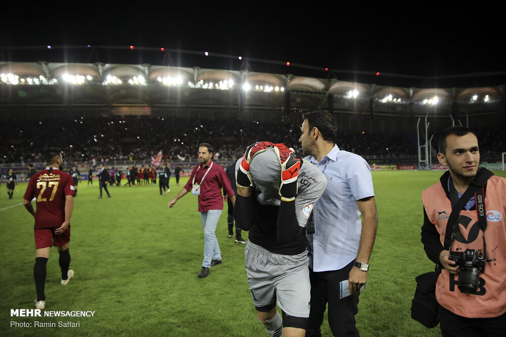 اشک سرخ، لبخند آبی و جت زرد اصفهان!