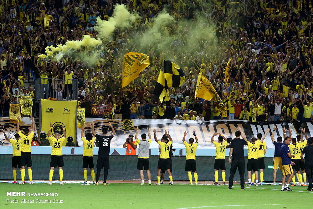 اشک سرخ، لبخند آبی و جت زرد اصفهان!