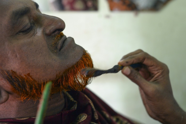 ریش قرمز، مد پیرمردهای بنگلادش