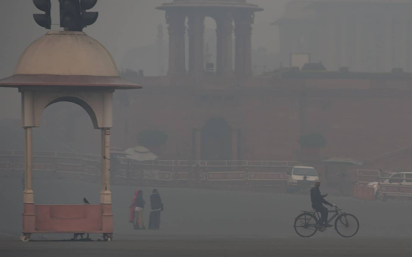 وضعیت بحرانی هوا در هند (+عکس)