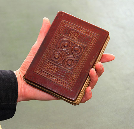 قدیمی‌ترین کتاب‌های موجود جهان (+عکس)