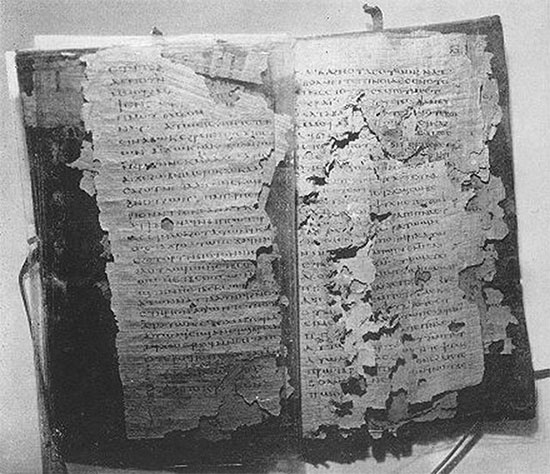 قدیمی‌ترین کتاب‌های موجود جهان (+عکس)