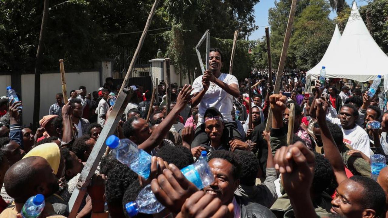 اتیوپی: تبدیل تظاهرات ضد دولتی به خشونت قومی(+عکس)/ 67 کشته