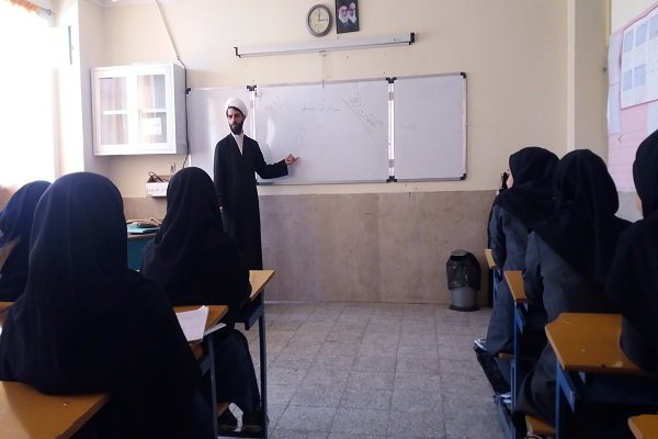اجرای طرح &laquo;امام روستا&raquo; در روستاهای همدان