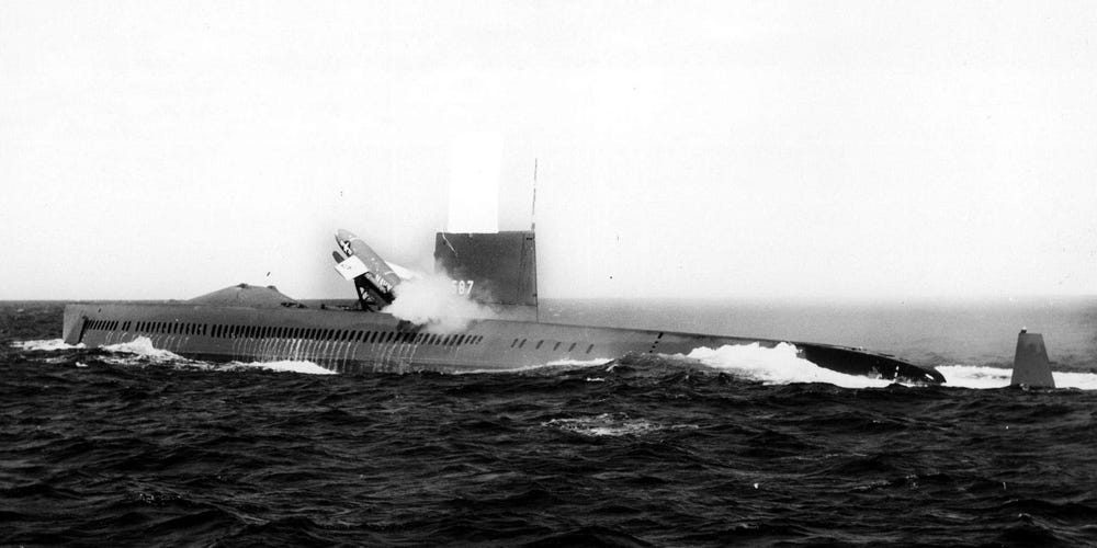 آمریکا و تلاش هایی برای تولید زیردریایی‌ هواپیمابر(+عکس)
