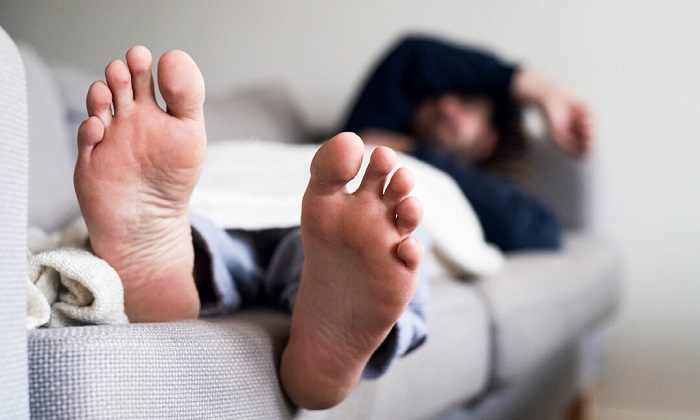 5 دلیل احساس درد در پا پس از بیدار شدن از خواب
